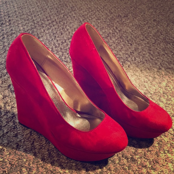 5 Inch Red Wedges Size 8 - Picture 1 of 8